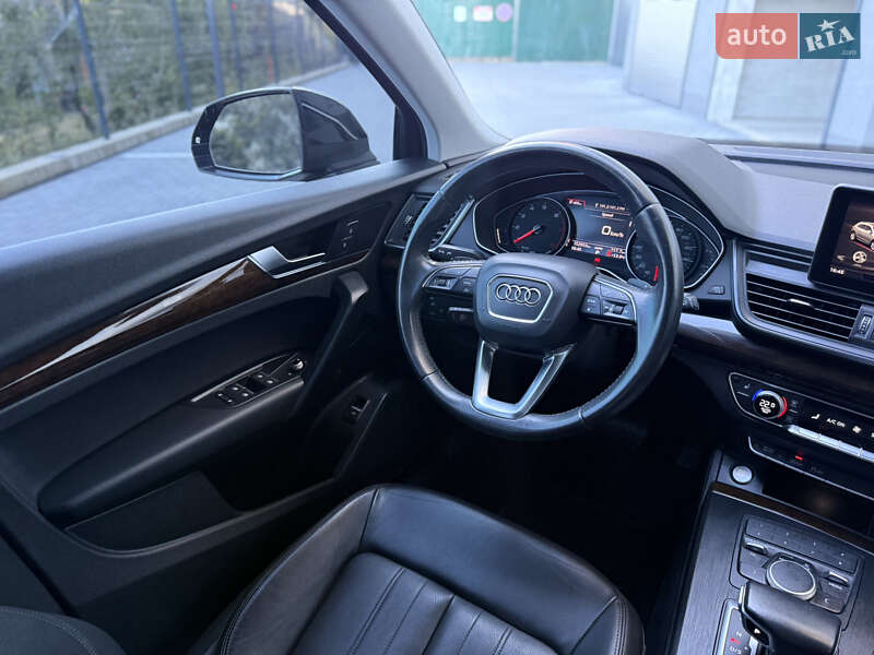 Внедорожник / Кроссовер Audi Q5 2019 в Хмельницком