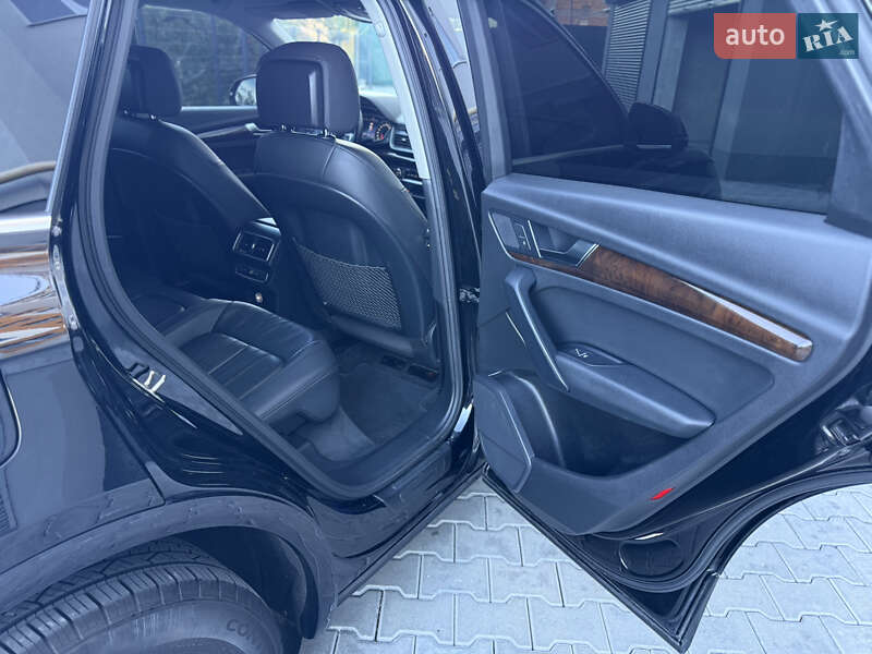 Внедорожник / Кроссовер Audi Q5 2019 в Хмельницком