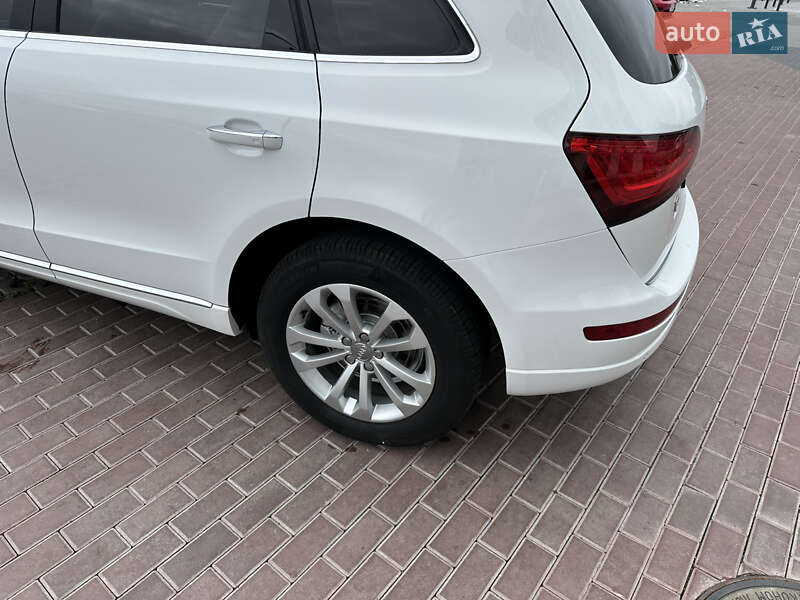Внедорожник / Кроссовер Audi Q5 2015 в Ровно