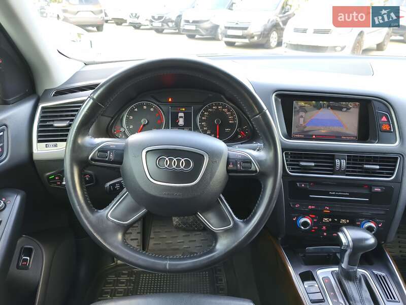 Позашляховик / Кросовер Audi Q5 2014 в Дніпрі