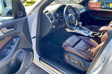 Позашляховик / Кросовер Audi Q5 2016 в 