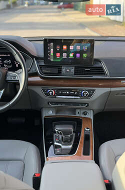 Внедорожник / Кроссовер Audi Q5 2021 в 