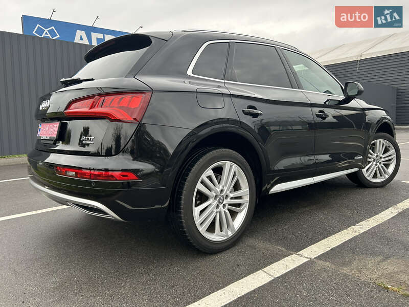 Позашляховик / Кросовер Audi Q5 2017 в Києві