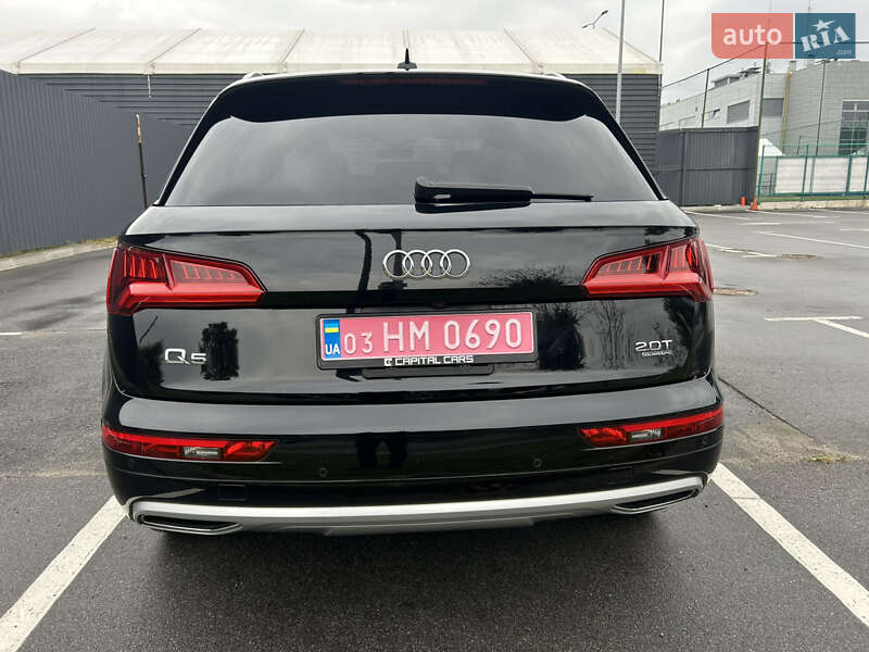 Позашляховик / Кросовер Audi Q5 2017 в Києві