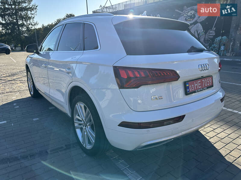 Внедорожник / Кроссовер Audi Q5 2018 в Луцке фото 5 Внедорожник / Кроссовер Audi Q5 2018 в Луцке