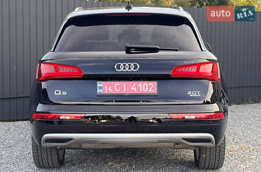 Внедорожник / Кроссовер Audi Q5 2017 в 