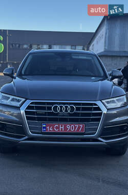Внедорожник / Кроссовер Audi Q5 2019 в Киеве