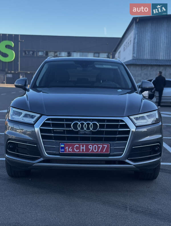 Внедорожник / Кроссовер Audi Q5 2019 в 