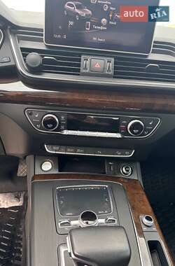 Позашляховик / Кросовер Audi Q5 2019 в  фото 18 Позашляховик / Кросовер Audi Q5 2019 в