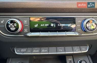 Внедорожник / Кроссовер Audi Q5 2022 в 