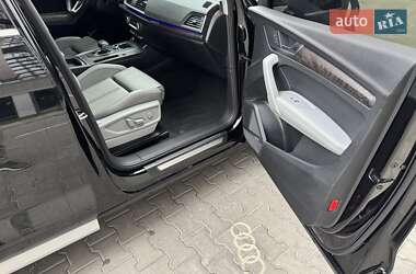 Внедорожник / Кроссовер Audi Q5 2018 в 