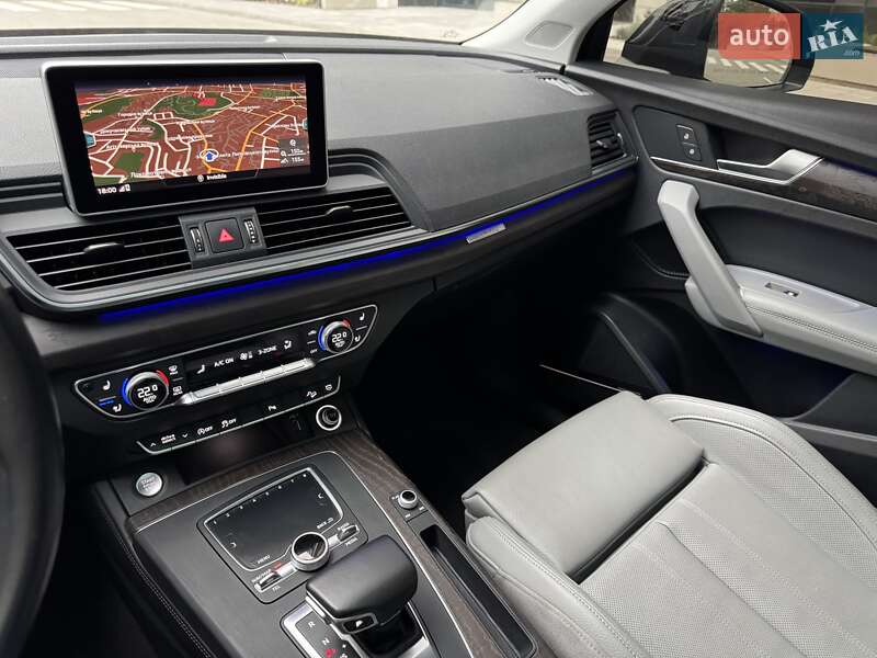 Внедорожник / Кроссовер Audi Q5 2018 в Киеве