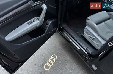 Внедорожник / Кроссовер Audi Q5 2018 в 