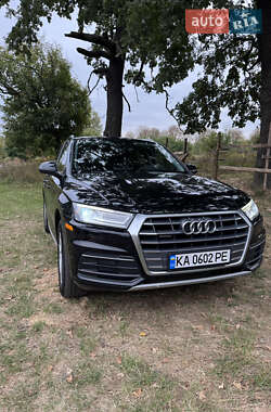 Позашляховик / Кросовер Audi Q5 2017 в Києві