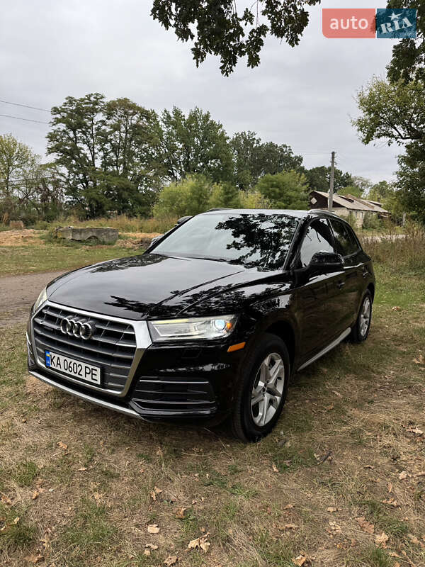 Позашляховик / Кросовер Audi Q5 2017 в Києві