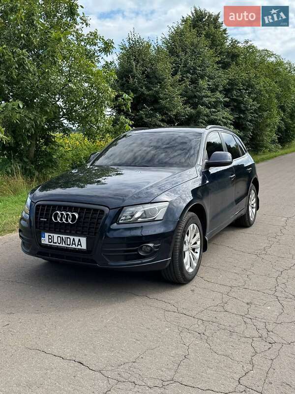 Внедорожник / Кроссовер Audi Q5 2009 в Киеве