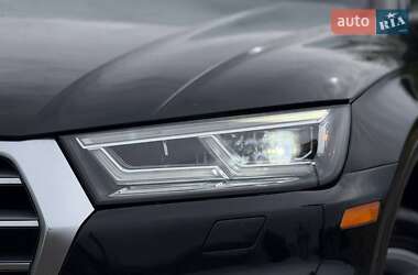 Позашляховик / Кросовер Audi Q5 2019 в 