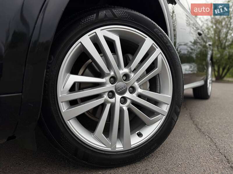 Внедорожник / Кроссовер Audi Q5 2019 в Кривом Роге