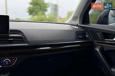 Позашляховик / Кросовер Audi Q5 2019 в 