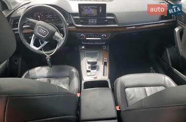 Внедорожник / Кроссовер Audi Q5 2017 в 