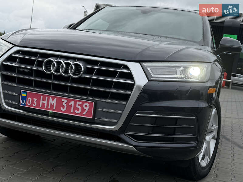 Внедорожник / Кроссовер Audi Q5 2017 в Луцке