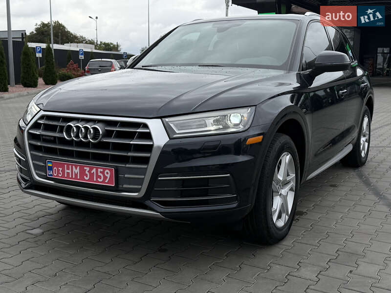 Внедорожник / Кроссовер Audi Q5 2017 в Луцке