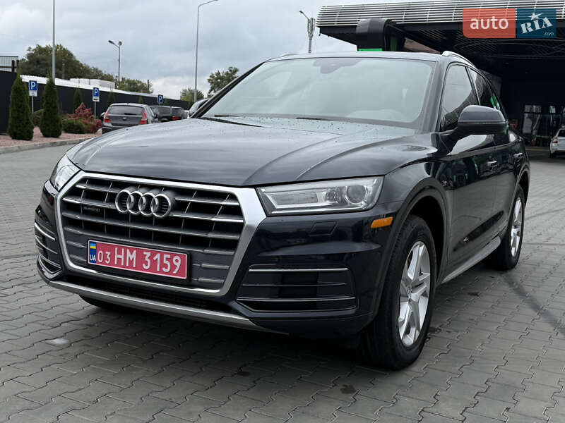 Внедорожник / Кроссовер Audi Q5 2017 в Луцке
