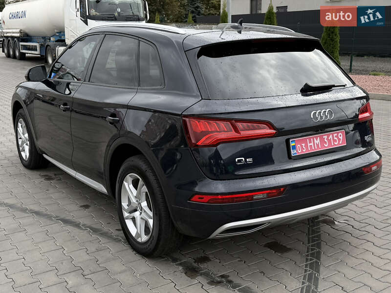 Внедорожник / Кроссовер Audi Q5 2017 в Луцке