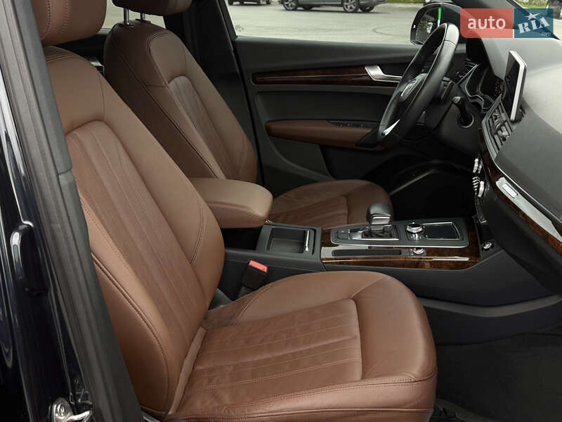 Внедорожник / Кроссовер Audi Q5 2017 в Луцке