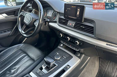Позашляховик / Кросовер Audi Q5 2017 в 