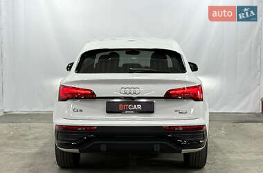 Внедорожник / Кроссовер Audi Q5 2021 в 