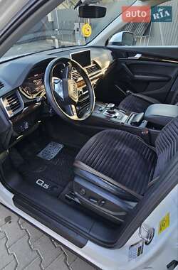 Внедорожник / Кроссовер Audi Q5 2017 в 