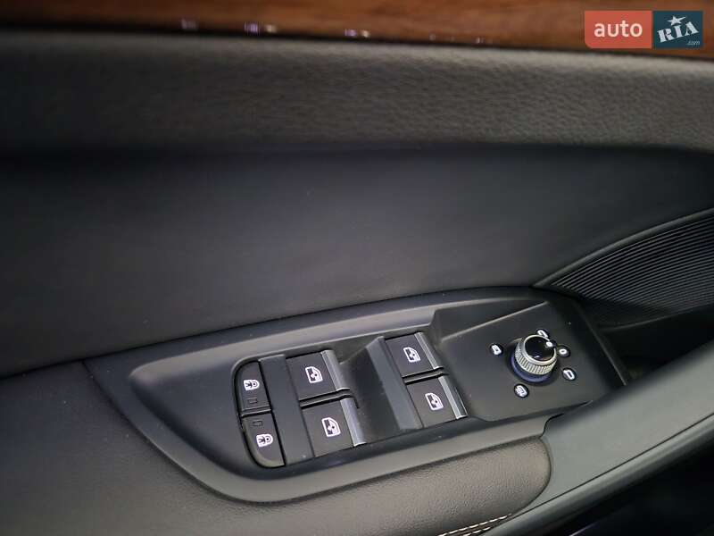 Внедорожник / Кроссовер Audi Q5 2022 в Дрогобыче