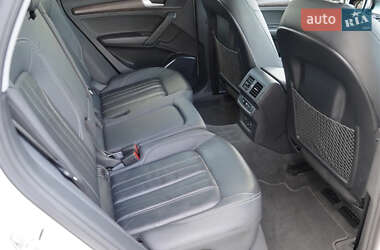 Внедорожник / Кроссовер Audi Q5 2021 в 