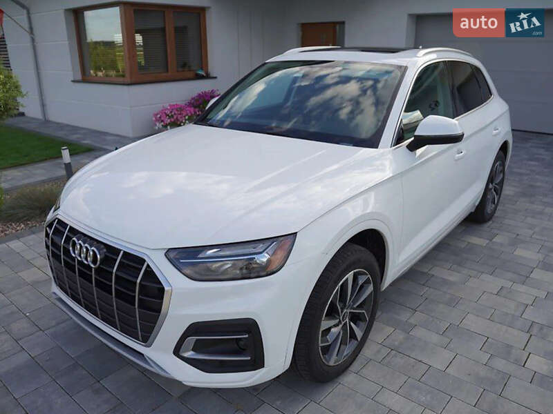 Внедорожник / Кроссовер Audi Q5 2021 в 