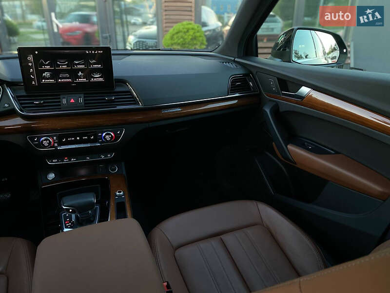 Позашляховик / Кросовер Audi Q5 2021 в Львові