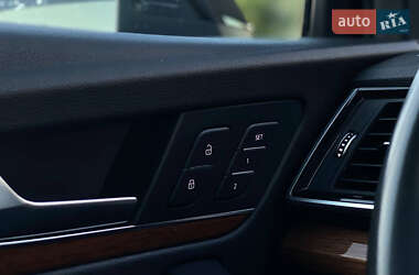 Внедорожник / Кроссовер Audi Q5 2021 в 