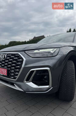 Внедорожник / Кроссовер Audi Q5 2022 в 