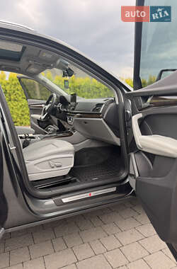 Внедорожник / Кроссовер Audi Q5 2022 в 