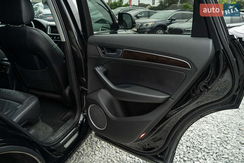 Позашляховик / Кросовер Audi Q5 2012 в Чернівцях