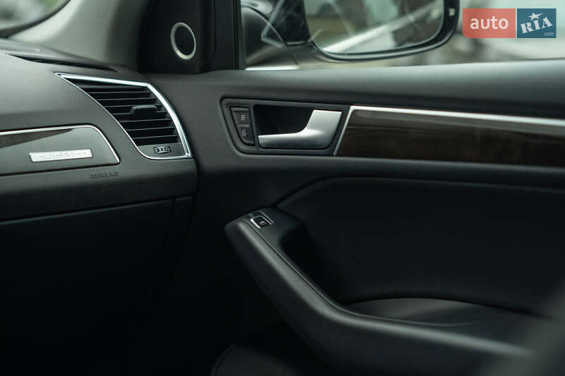 Позашляховик / Кросовер Audi Q5 2012 в Чернівцях