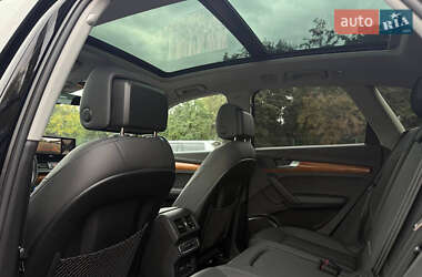 Позашляховик / Кросовер Audi Q5 2021 в 