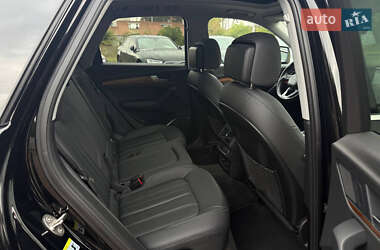 Позашляховик / Кросовер Audi Q5 2021 в 