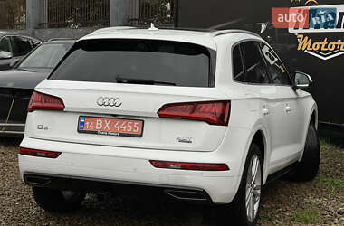 Позашляховик / Кросовер Audi Q5 2017 в 