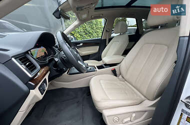 Позашляховик / Кросовер Audi Q5 2017 в 