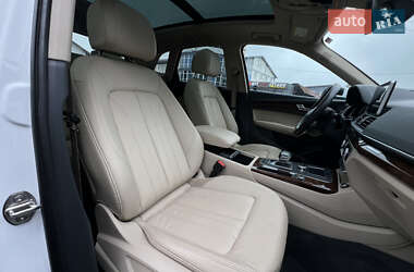 Позашляховик / Кросовер Audi Q5 2017 в 