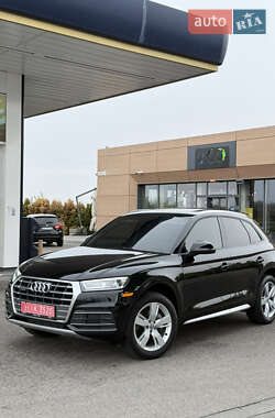 Внедорожник / Кроссовер Audi Q5 2017 в 