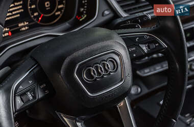 Позашляховик / Кросовер Audi Q5 2020 в 
