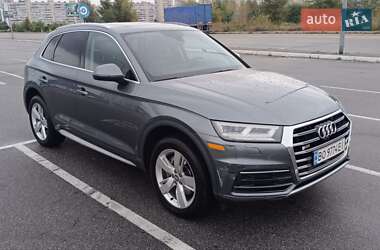 Внедорожник / Кроссовер Audi Q5 2017 в 