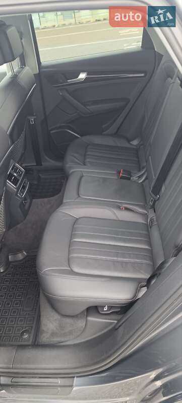 Позашляховик / Кросовер Audi Q5 2017 в Києві